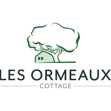 Cottage Les Ormeaux A 13 Minutes Du Puy Du Fou Лес Хербиерс Екстериор снимка